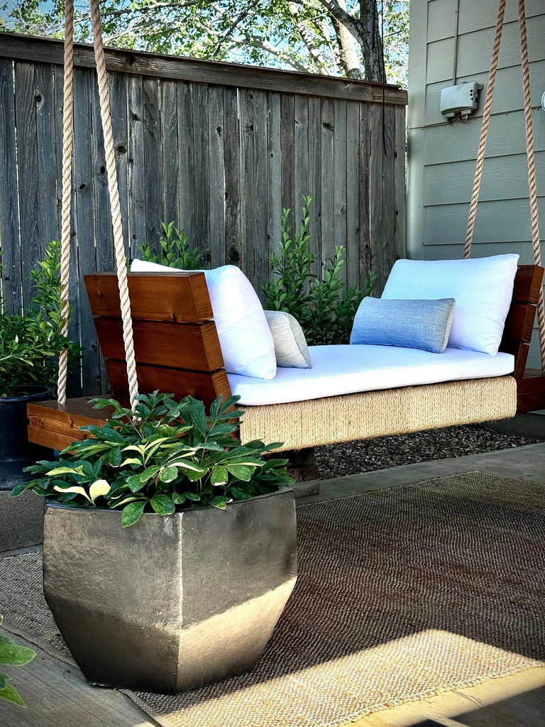Kahuwai Swing Bench - Eco Design Guy